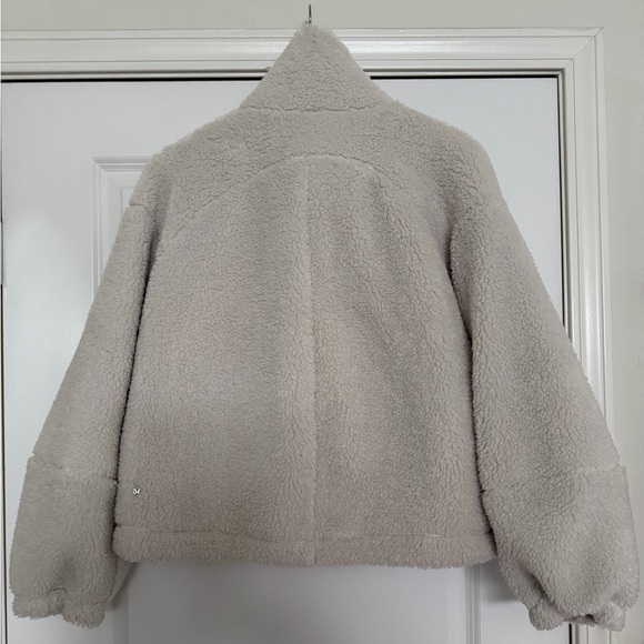 Lululemon Cinchable fleece zip size 6 color bone - Picture 4 of 9